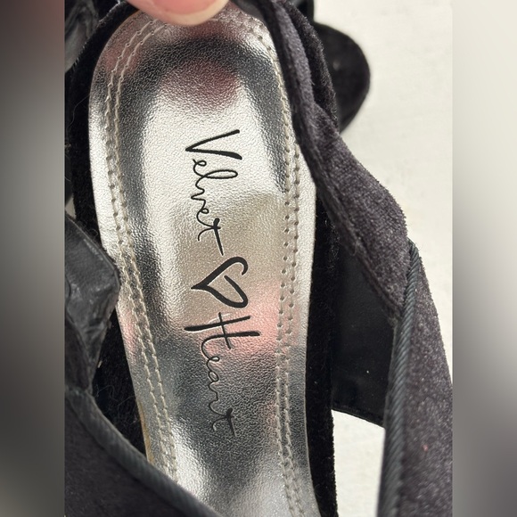 Velvet Heart black strapy heels size 9 - Picture 5 of 7